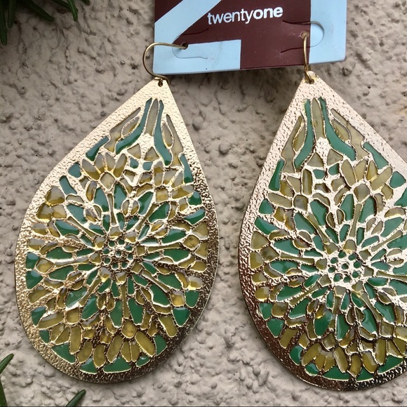 Forever 21 turquoise yellow earrings - Picture 2 of 3